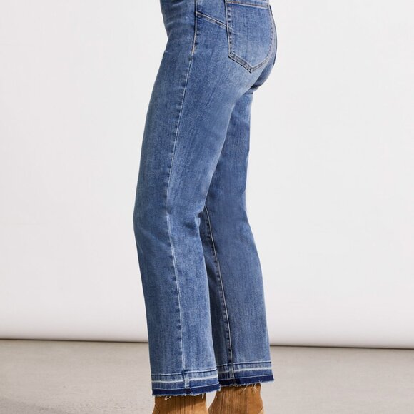 Essential Jeans - Picture 2 of 4